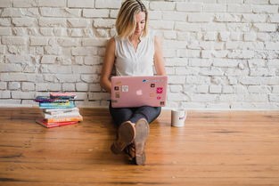 孕妇可以用仰卧起坐板吗 孕妇可以用仰卧起坐板吗